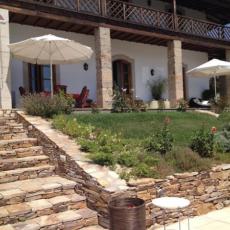 Quinta Da Pereira E Enricas Agro-Turismo Hotell Vila Flor Exteriör bild
