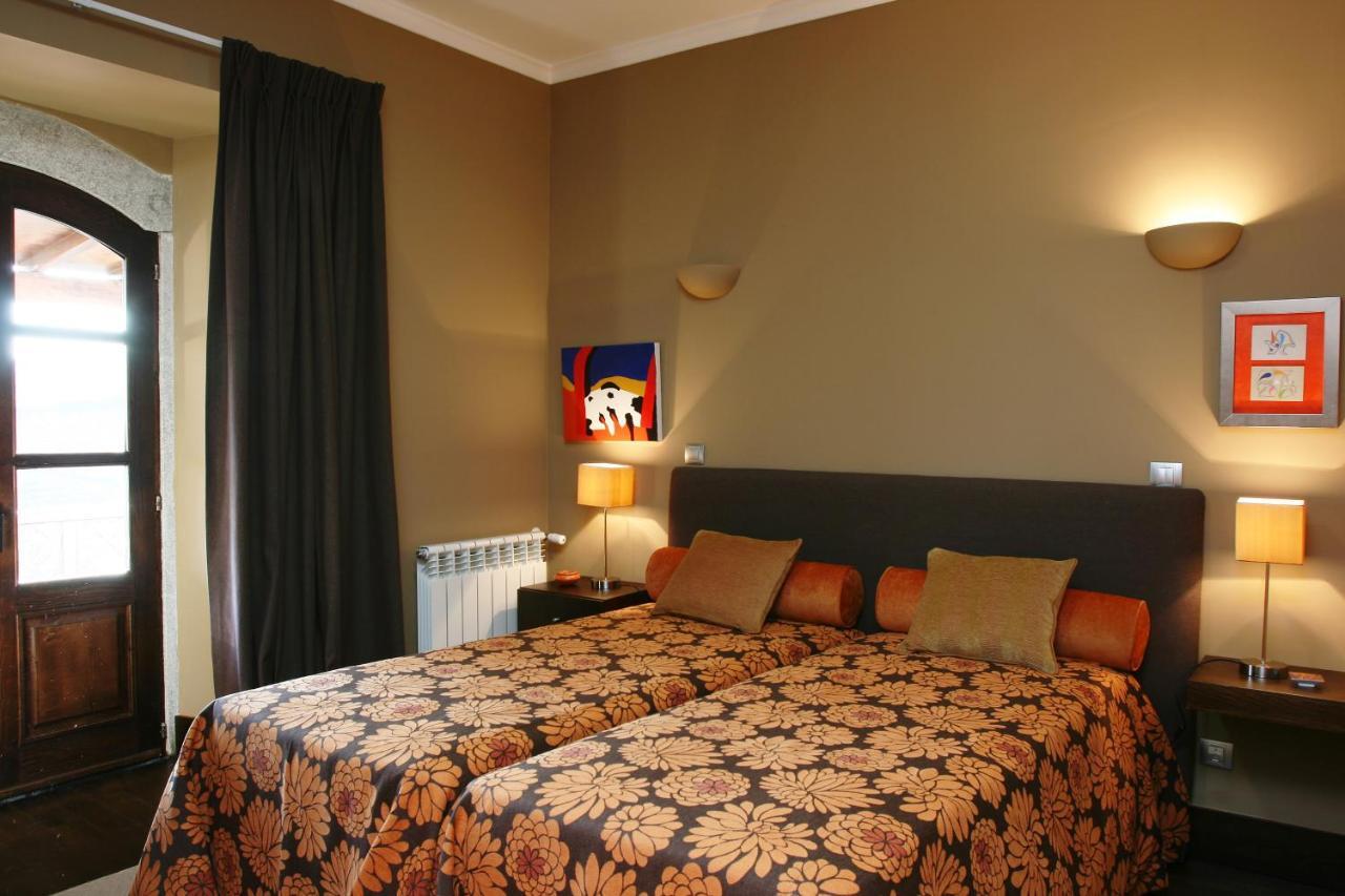 Quinta Da Pereira E Enricas Agro-Turismo Hotell Vila Flor Rum bild